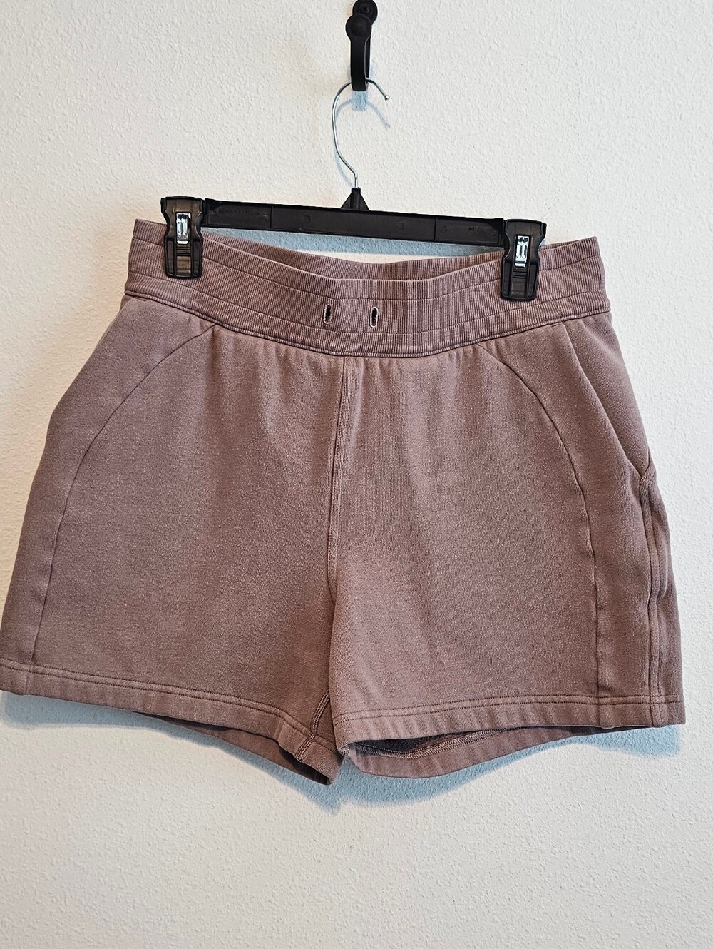 Lululemon Scuba High Rise Fleece Shorts Twilight Ashen Rose Size 8